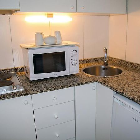 Apartamentos Descartes Barcelona Zimmer foto