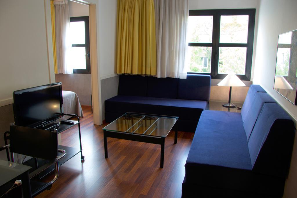 Apartamentos Descartes Barcelona Exterior foto